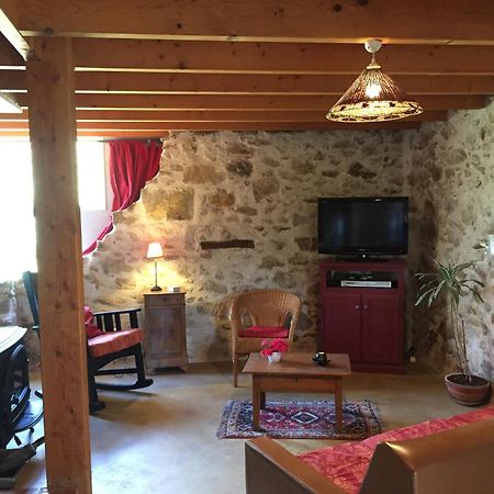 Gite Des Pres Martin Chaille-sous-les-Ormeaux Exterior foto