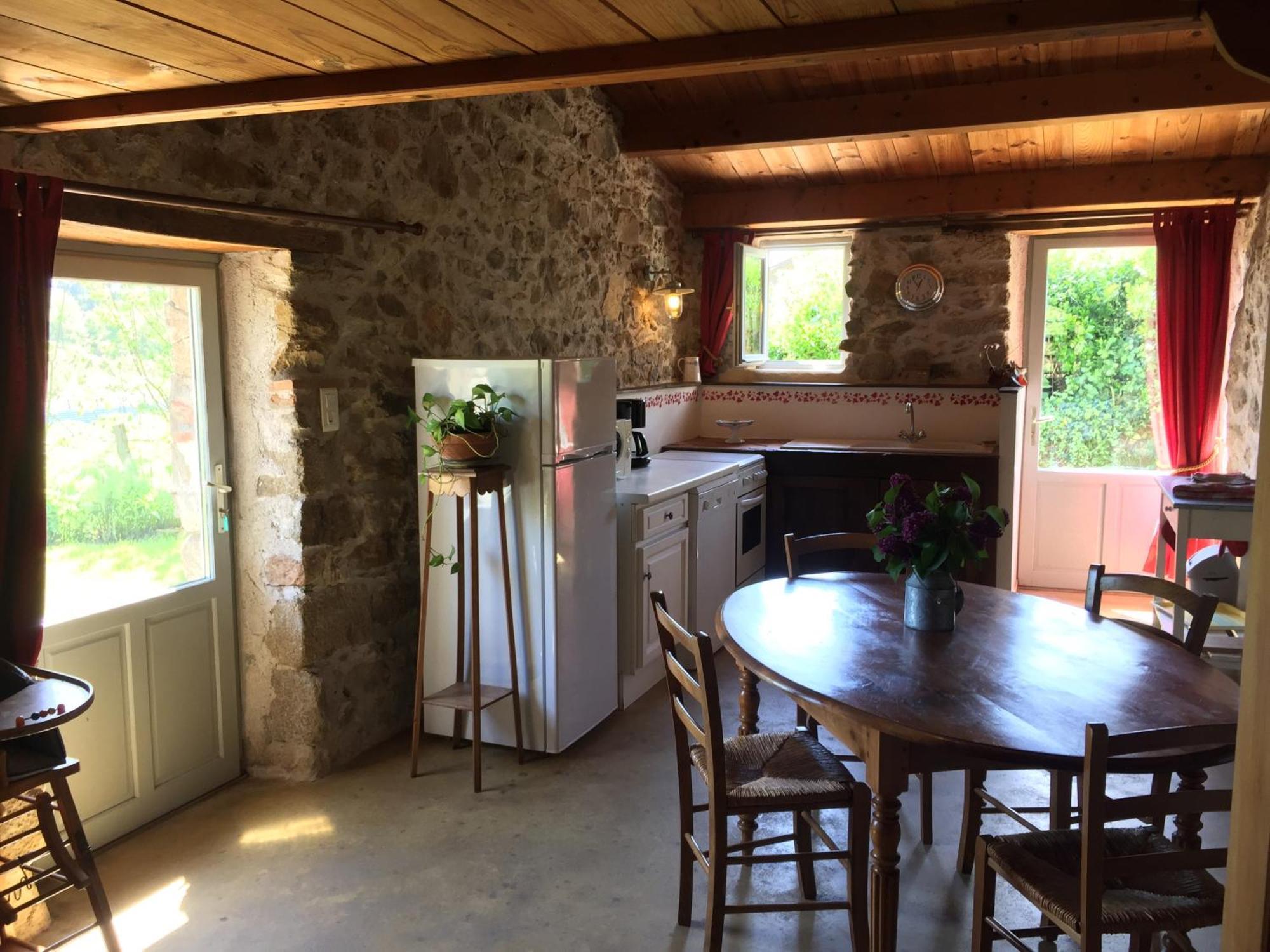 Gite Des Pres Martin Chaille-sous-les-Ormeaux Exterior foto